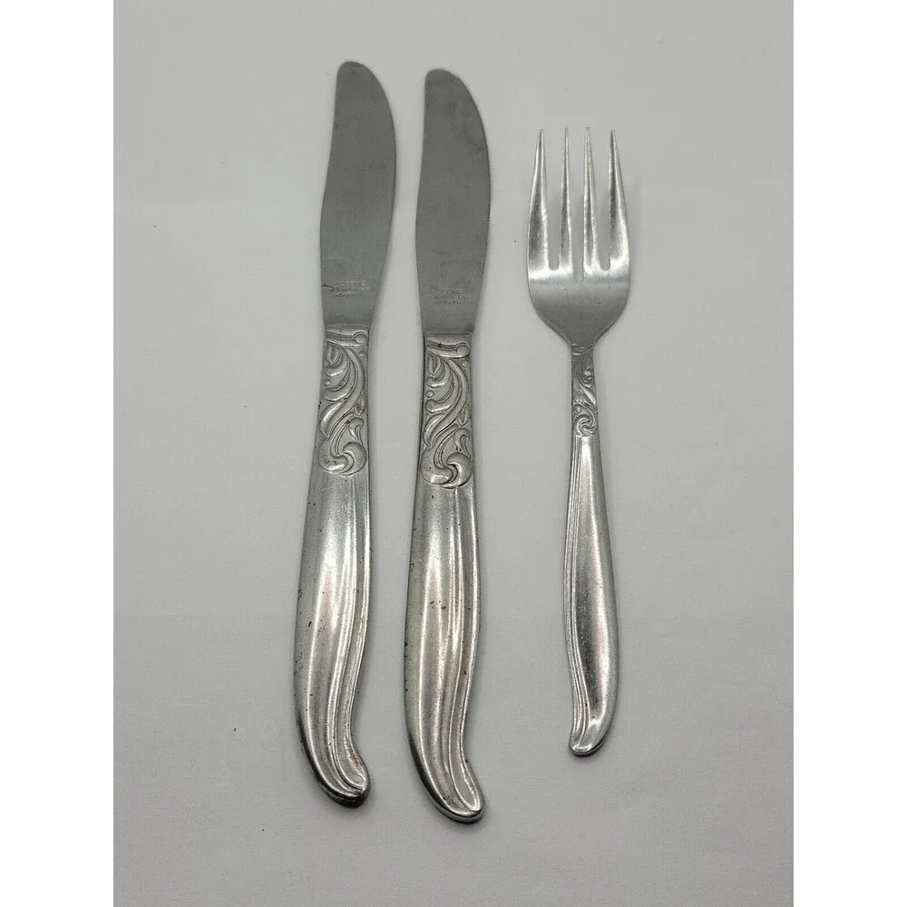 Acsons Vintage Stainless Steel Japan Dignity Butter Knives and 1 Dessert Fork